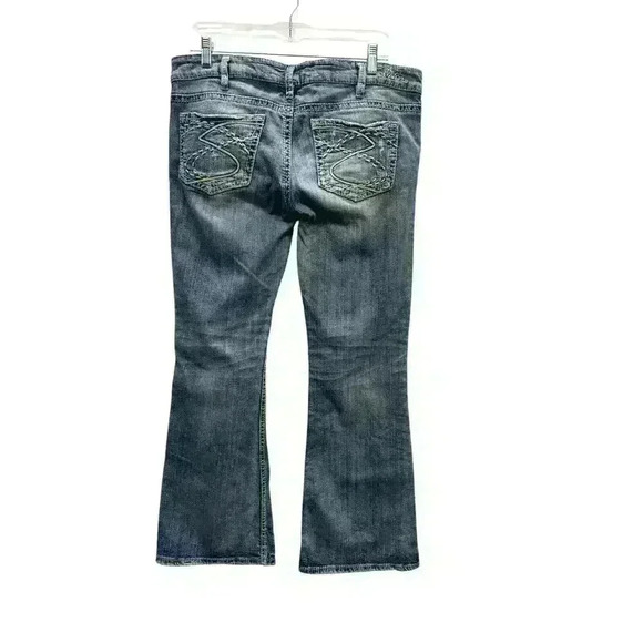 SILVER FRANCES FLARE BLUE SLIGHT DISTRESSING JEANS SIZE W31/L31 - Picture 3 of 8